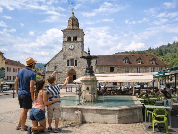 Que visiter autour de Clairvaux-les-Lacs ?